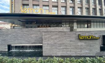 Lemon Hotel