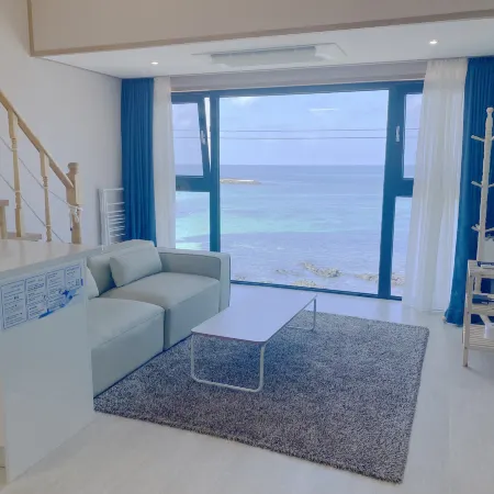 JEJU INFINITY RESORT HOTEL Отели рядом с достопримечательностью «Пляж Хамдеок»