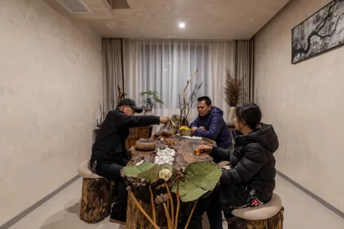 Qingshanjian Riverside Stilt House Inn (Phoenix Ancient Town - Hongqiao North Gate Pier Branch Dining Photos