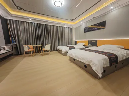 Zuogong Tianyi Hotel Отели рядом с достопримечательностью «Народная больница, графство Легун, район Тибетского Туенду»