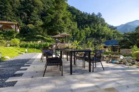 China Buyun Отели в г. Десин