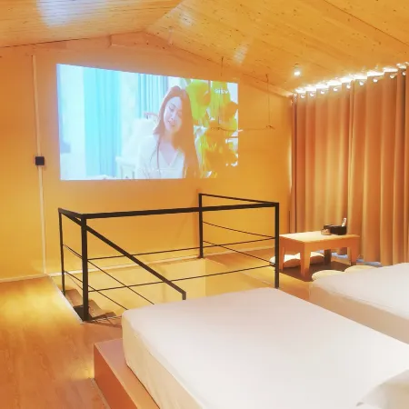 Jingshan Lavande E-sports Homestay
