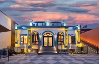 Yifang Place · Travel Exotic Vacation Boutique Stay (Yining Liuxing Street Scenic Area) - 로맨틱