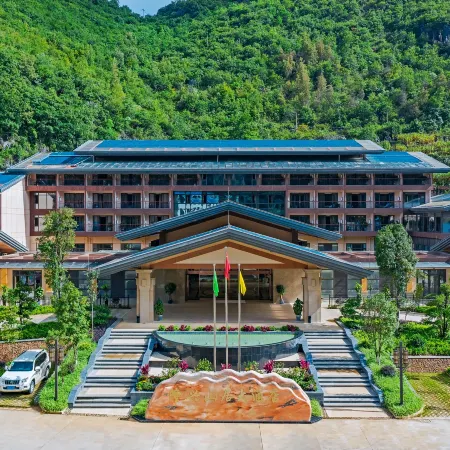 Xichou Longxing Mountain Residence Hotel