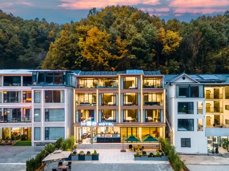 Lao Junshan H · Terrace Hotel (Zhongling Cableway Branch) Отели в г. Луньчуань