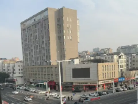 Home Inn Baiyun Hotel (Jinhu Suning Yigou Plaza Branch) Hotels in Jinhu