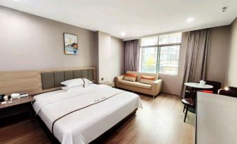 Luojiang District Yuemanyi Hotel (Industrial Science and Technology College)