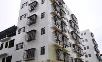 Xingfu Hotel (Dengyun Town)