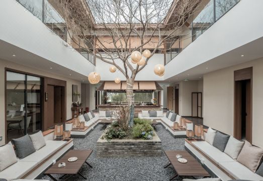 Baicao Xianglu Resort Hotel