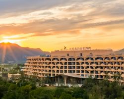 Tonglu Senbo Nature Park & Resort Hotel opens