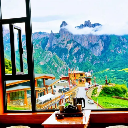 Xiangyunduan Alaya Boutique Stay (Zagana Scenic Area)