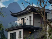 Guilin Junxi Heyuan • Landscape Vacation Apartment - parking