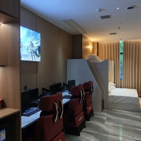 Yijia E-Sports Hotel