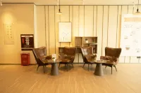 漢庭酒店（邯鄲開發區火車東站店） - 2星級