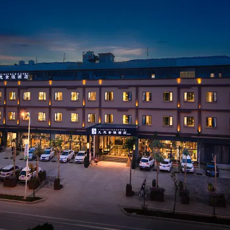 Puer Jiusi Suyuan Hotel