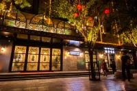 Yiting Zhenshe Hotel (Beijing Qianmen Pedestrian Street)