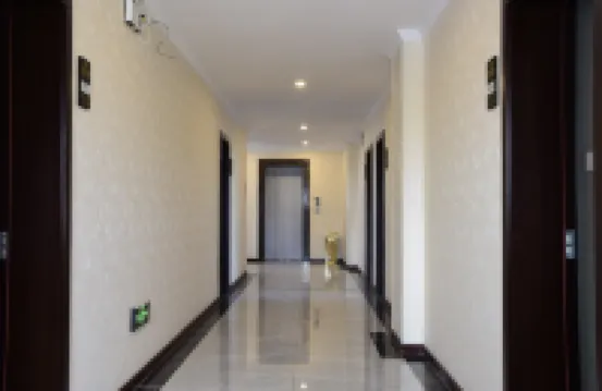 Haoting Hotel (Tianmen Road, Huazhou District, Weinan)