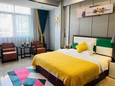 Yue Rui Fan Light Luxury Hotel