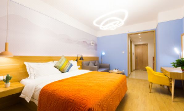 Oak Hotel (Taiyuan Mixc Jinyang Lake Convention and Exhibition Center)