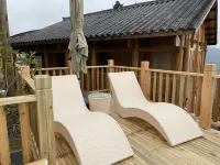 Moon Mountain Residence | Panoramic Luxury Villa in Jiayi Miao Village Hoteles en Rongjiang