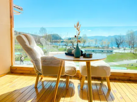 Liangzhu Meisu Hostel Отели рядом с достопримечательностью «Lover Tree»