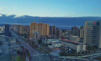 Lavande Hotel (Langzhong Railway Station International Trade City)