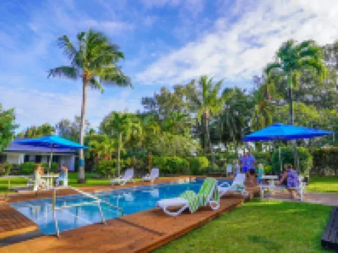 The Black Pearl Beachside Apartments Hotels in Arorangi