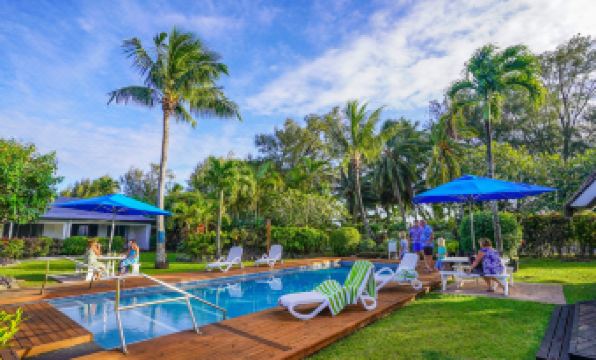 The Black Pearl Beachside Apartments