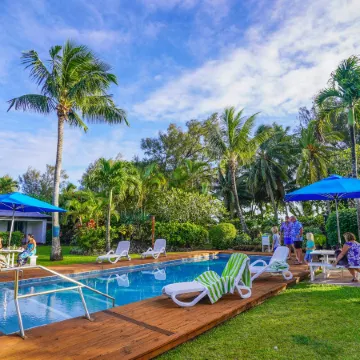 The Black Pearl Beachside Apartments