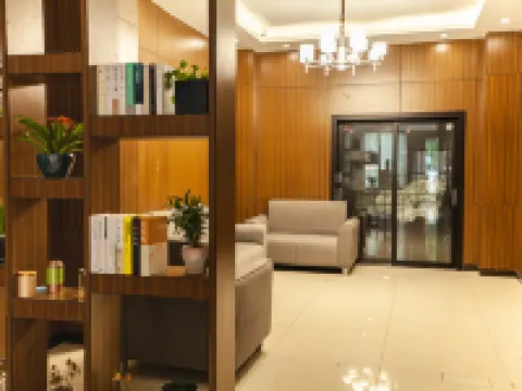 Rezen Boutique Hotel Hotels in Gushi County