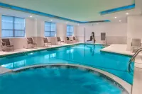 Hampton Inn Buffalo-Williamsville - Pools