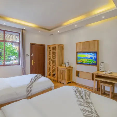 Qihai Tingfeng Inn (Lugu Lake Headquarter)