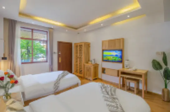 Qihai Tingfeng Inn (Lugu Lake Headquarter)