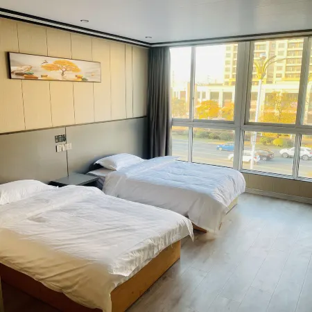 Guangde Friendly Years Hotel (Commerce and Trade Center Branch)