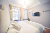 Longhao Holiday Hotel