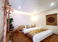 Heshi Inn in the Mountains