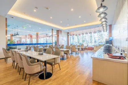 GEM Hotel (Anqing Wangjiang County Economic Development Zone Fengqi Road)