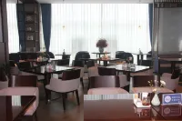 Zhongzhou International Hotel (Hebidong Railway Station Hotel)