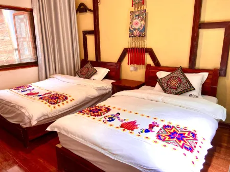 Puzhehei Lianxin Yan Inn Inn