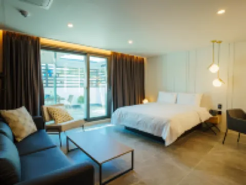 Hotel Pico Hotels in Tongyeong-si