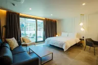 Hotel Pico - Pools