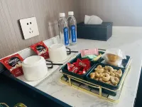 Zunhua Ness E-sports Apartment