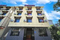 Qingfeng Xiaozhu (Shennongjia Muyuzhen) Hotels near Fragrance River