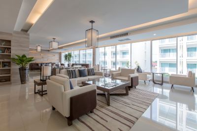 エグゼクティブラウンジ カンタリー 304 ホテル アンド サービスド アパートメンツ プラーチーンブリーの写真