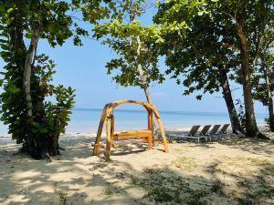 Koh Jum Delight Beach (เกาะจำดีไลท์บีช)