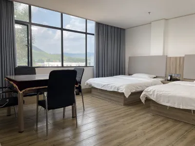 Huayuan Hotel Hotels near Zhongxinzhen Huadeng Museum