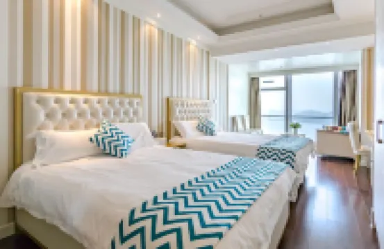 Cloud top Seaview Apartment