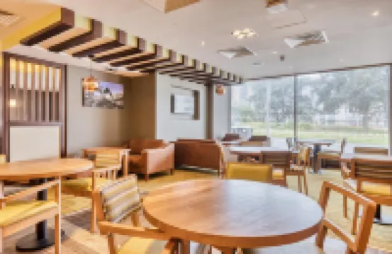 Premier Inn Plymouth City Centre (Derry's Cross) - 3 звезды