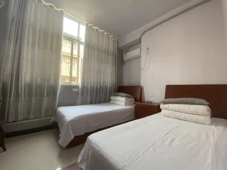 Hanhong Inn (Wuhan Hannan Bus Station) Отели рядом с достопримечательностью «Hubei Land Resources Vocational College»