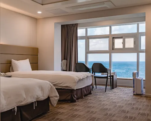 Cocoon Hotel Hotels near Aewol